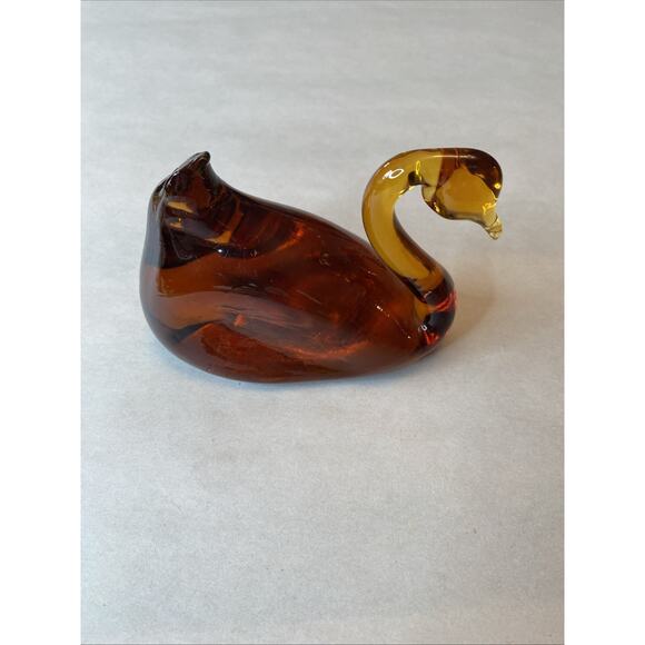 Vintage Pilgrim Hand Blown Glass Amber Swan Bird Colored Art Amber Paper Weight - Picture 7 of 15